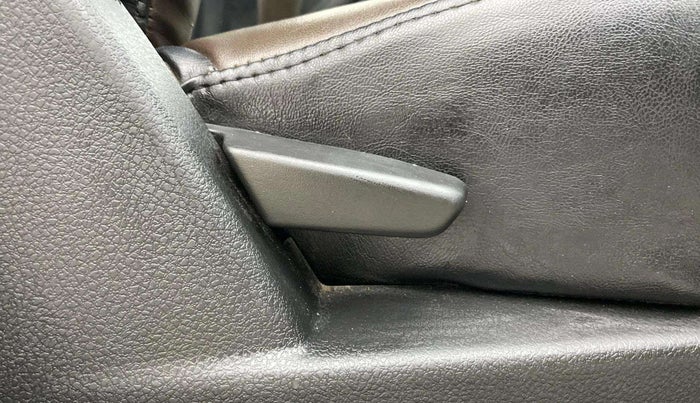 2017 Nissan Terrano XL (P), Petrol, Manual, 89,446 km, Driver Side Adjustment Panel