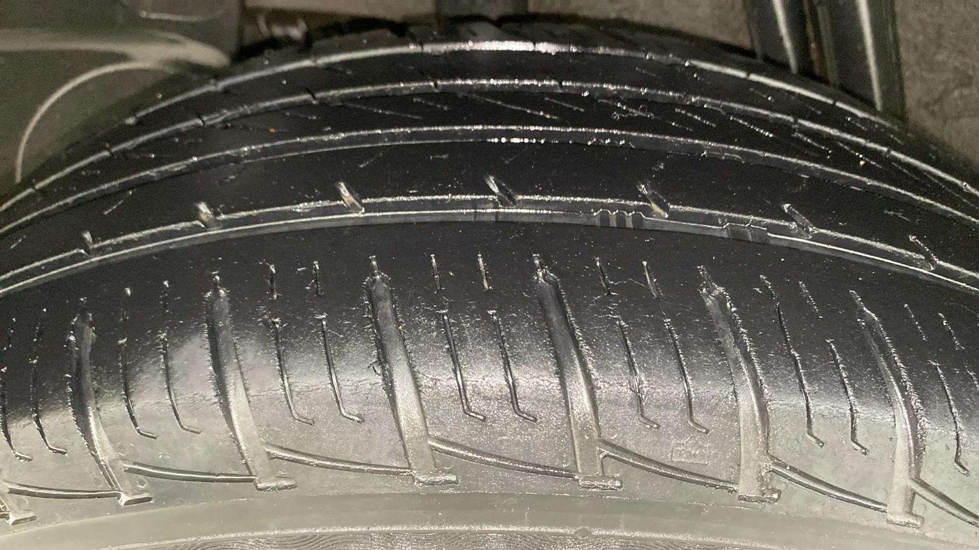 2017 Nissan Terrano XL (P), Petrol, Manual, 89,446 km, Right Rear Tyre Tread