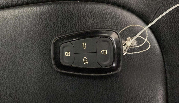 2020 Tata NEXON XZ PLUS PETROL, Petrol, Manual, 73,425 km, Key Close Up