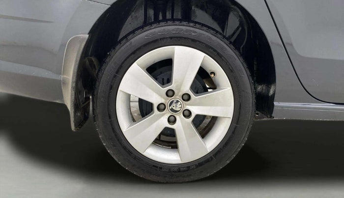 2020 Skoda Rapid 1.0 AMBITION TSI MT, Petrol, Manual, 26,140 km, Right Rear Wheel