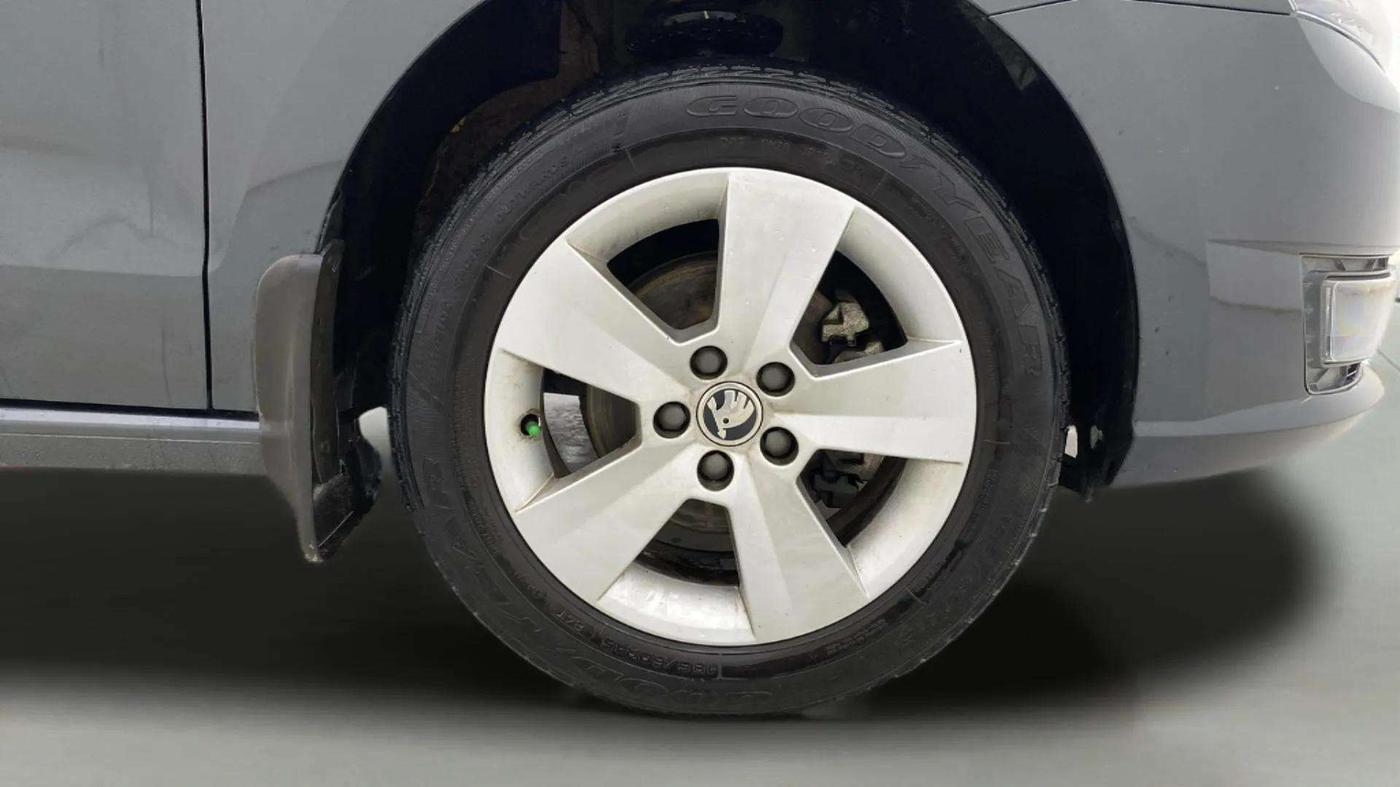 2020 Skoda Rapid 1.0 AMBITION TSI MT, Petrol, Manual, 26,140 km, Right Front Wheel
