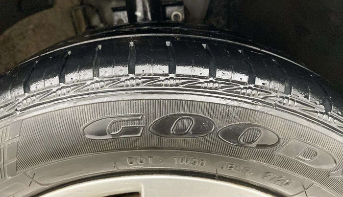 2020 Skoda Rapid 1.0 AMBITION TSI MT, Petrol, Manual, 26,140 km, Right Front Tyre Tread