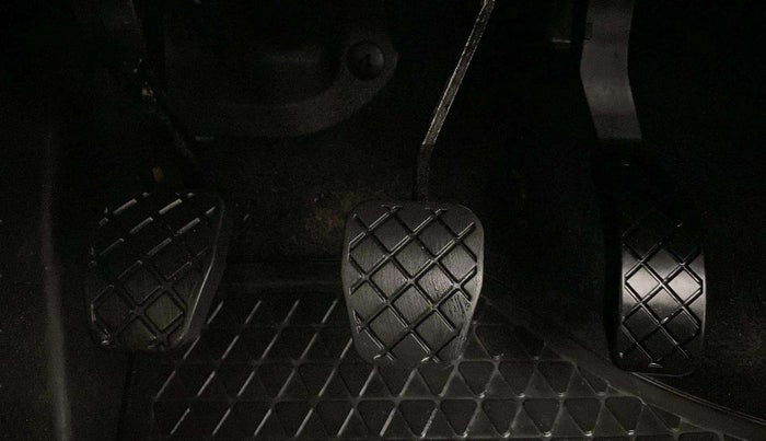 2020 Skoda Rapid 1.0 AMBITION TSI MT, Petrol, Manual, 26,140 km, Pedals