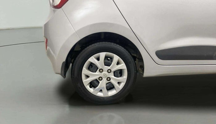 2016 Hyundai Grand i10 SPORTZ 1.2 KAPPA VTVT, Petrol, Manual, 33,933 km, Right Rear Wheel
