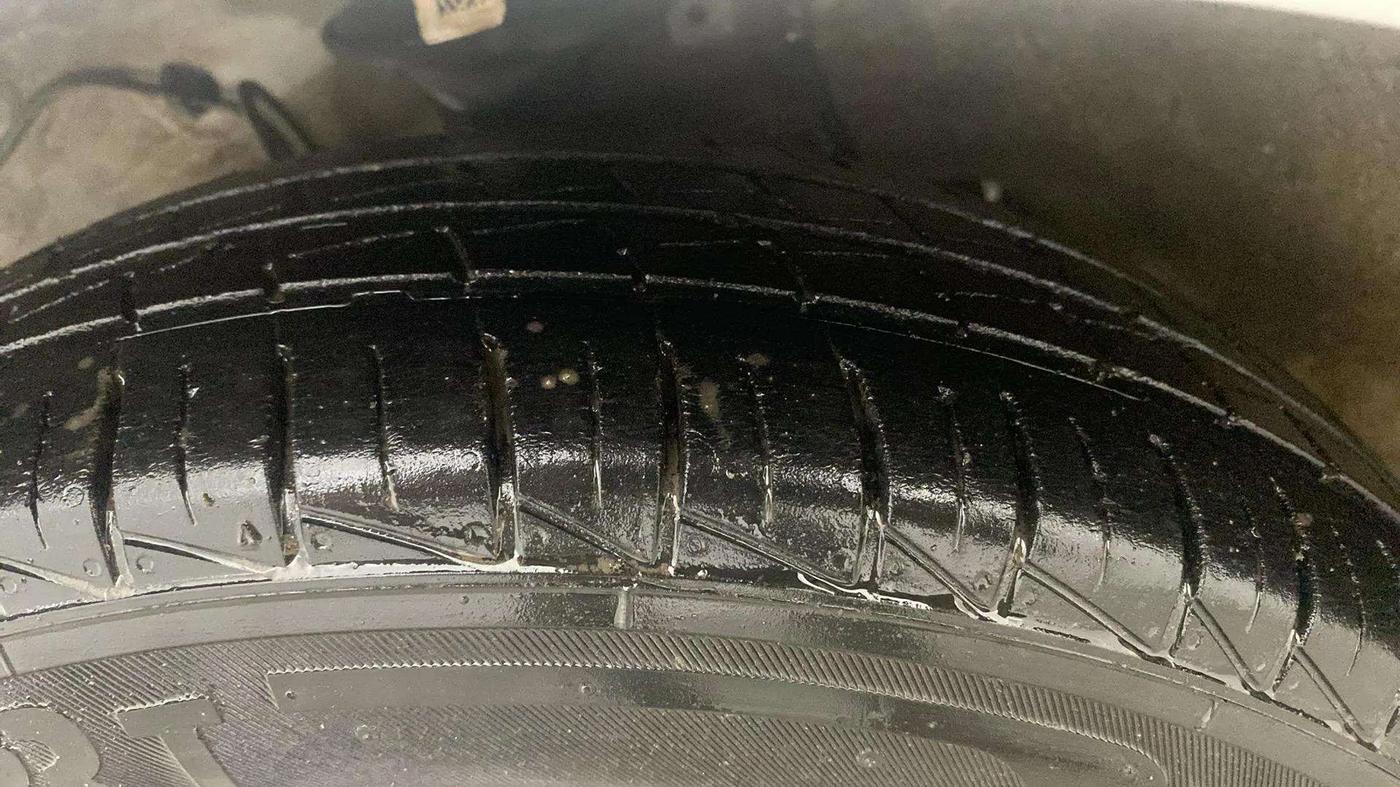 2022 Maruti Alto LXI O, Petrol, Manual, 26,314 km, Left Front Tyre Tread