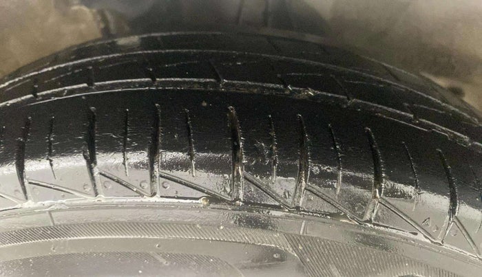 2022 Maruti Alto LXI O, Petrol, Manual, 26,216 km, Right Front Tyre Tread