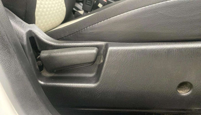 2022 Maruti Alto LXI O, Petrol, Manual, 26,216 km, Driver Side Adjustment Panel
