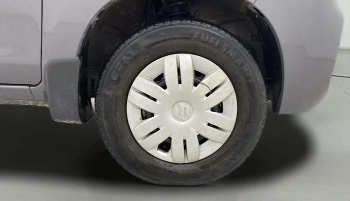 2023 Maruti Alto LXI O, Petrol, Manual, 31,013 km, Right Front Wheel