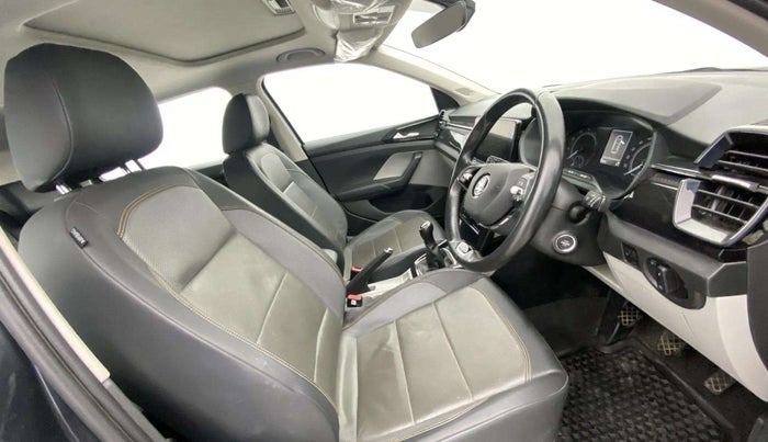 2021 Skoda KUSHAQ STYLE 1.5L TSI MT, Petrol, Manual, 43,437 km, Right Side Front Door Cabin