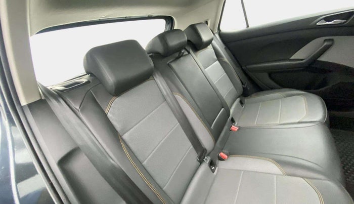 2021 Skoda KUSHAQ STYLE 1.5L TSI MT, Petrol, Manual, 43,437 km, Right Side Rear Door Cabin