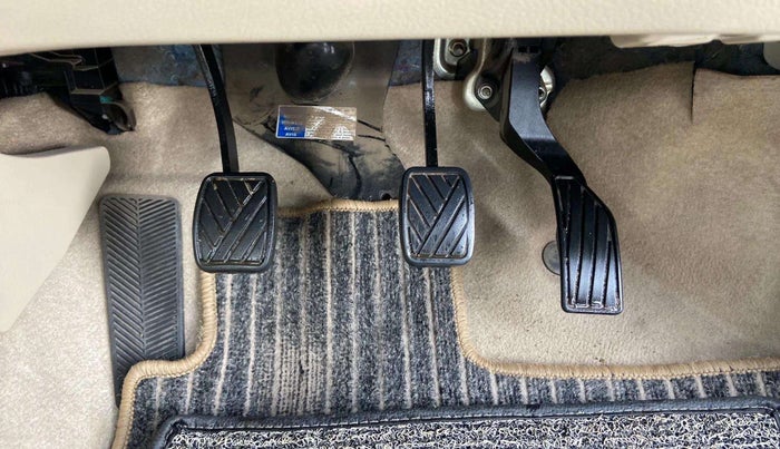 2015 Maruti Ciaz VXI+, Petrol, Manual, 80,042 km, Pedals