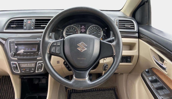 2015 Maruti Ciaz VXI+, Petrol, Manual, 80,042 km, Steering Wheel Close Up