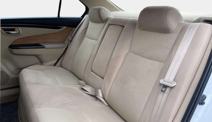2015 Maruti Ciaz VXI+, Petrol, Manual, 80,042 km, Right Side Rear Door Cabin