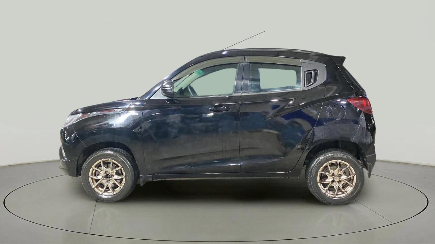 2017 Mahindra Kuv100 K2 D 6 STR, Diesel, Manual, 55,670 km, Left Side