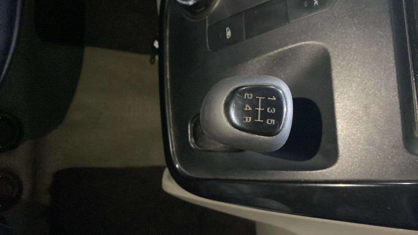 2017 Mahindra Kuv100 K2 D 6 STR, Diesel, Manual, 55,670 km, Gear Lever