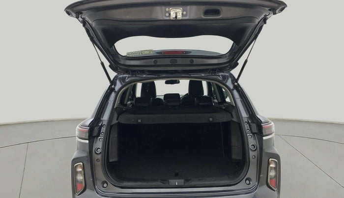2022 Maruti Grand Vitara ALPHA SMART HYBRID, Petrol, Manual, 98,738 km, Boot Door Open