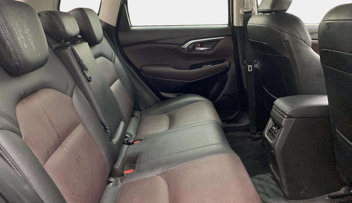 2022 Maruti Grand Vitara ALPHA SMART HYBRID, Petrol, Manual, 98,738 km, Right Side Rear Door Cabin