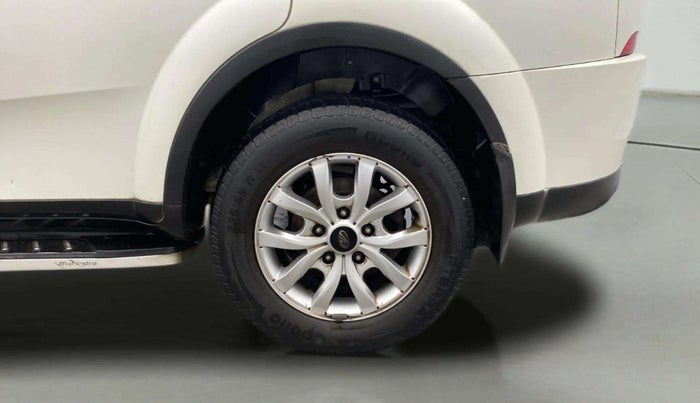 2018 Mahindra XUV500 W9, Diesel, Manual, 76,768 km, Left Rear Wheel