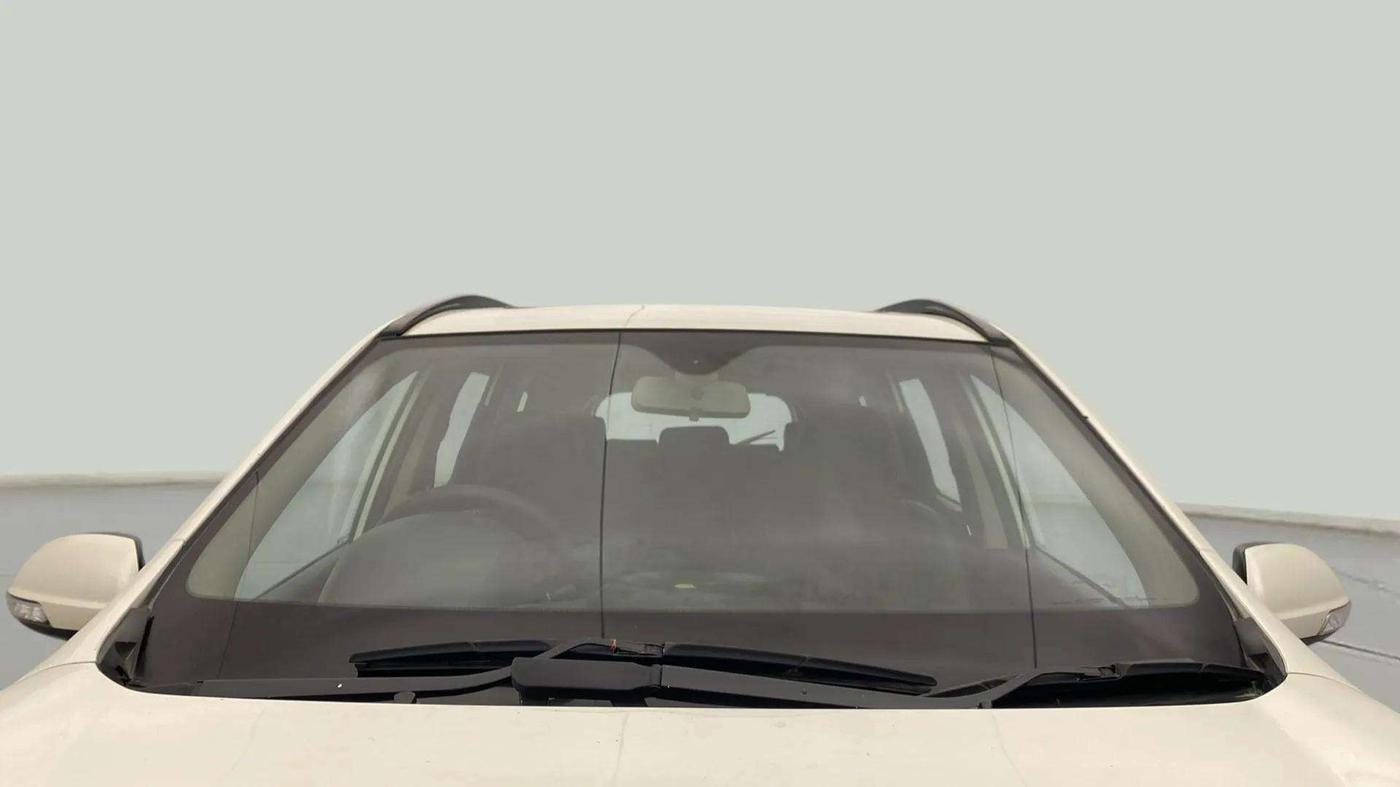 2018 Mahindra XUV500 W9, Diesel, Manual, 76,768 km, Front Windshield