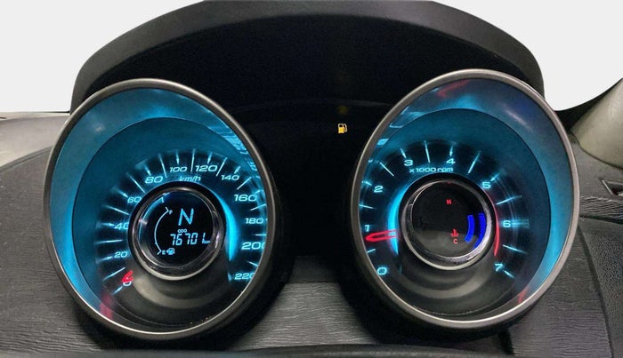 2018 Mahindra XUV500 W9, Diesel, Manual, 76,768 km, Odometer Image