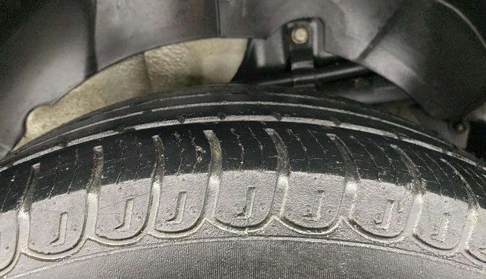 2018 Mahindra XUV500 W9, Diesel, Manual, 76,768 km, Left Rear Tyre Tread