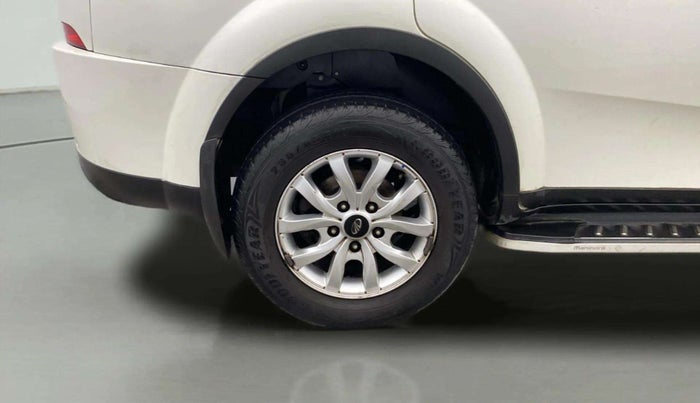 2018 Mahindra XUV500 W9, Diesel, Manual, 76,768 km, Right Rear Wheel