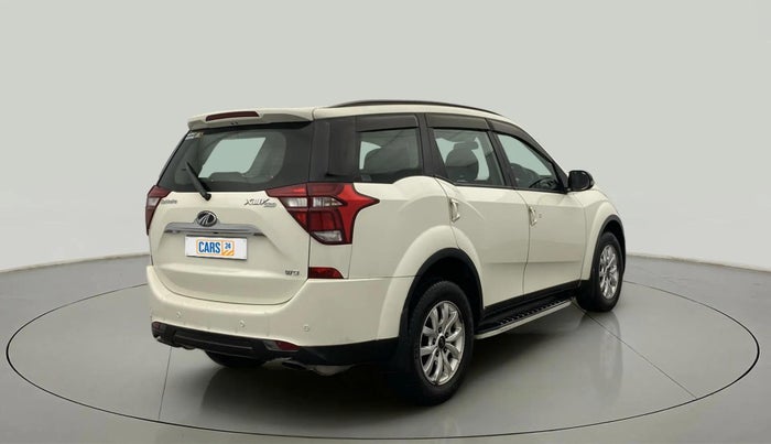 2018 Mahindra XUV500 W9, Diesel, Manual, 76,768 km, Right Back Diagonal