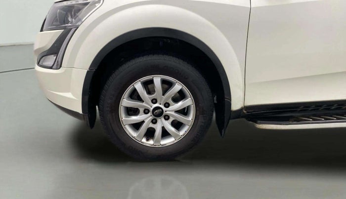 2018 Mahindra XUV500 W9, Diesel, Manual, 76,768 km, Left Front Wheel