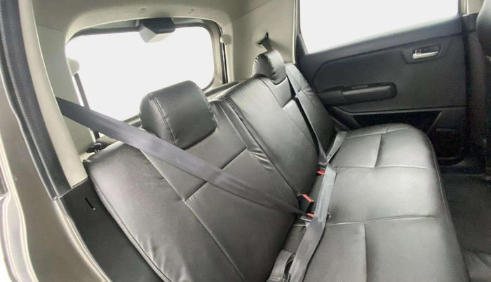 2020 Maruti New Wagon-R VXI 1.0, Petrol, Manual, 22,901 km, Right Side Rear Door Cabin