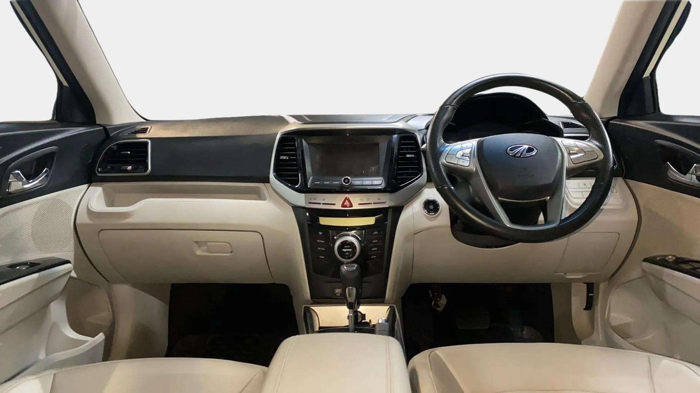 2021 Mahindra XUV300 W8 (O) 1.2 PETROL AMT, Petrol, Automatic, 17,793 km, Dashboard