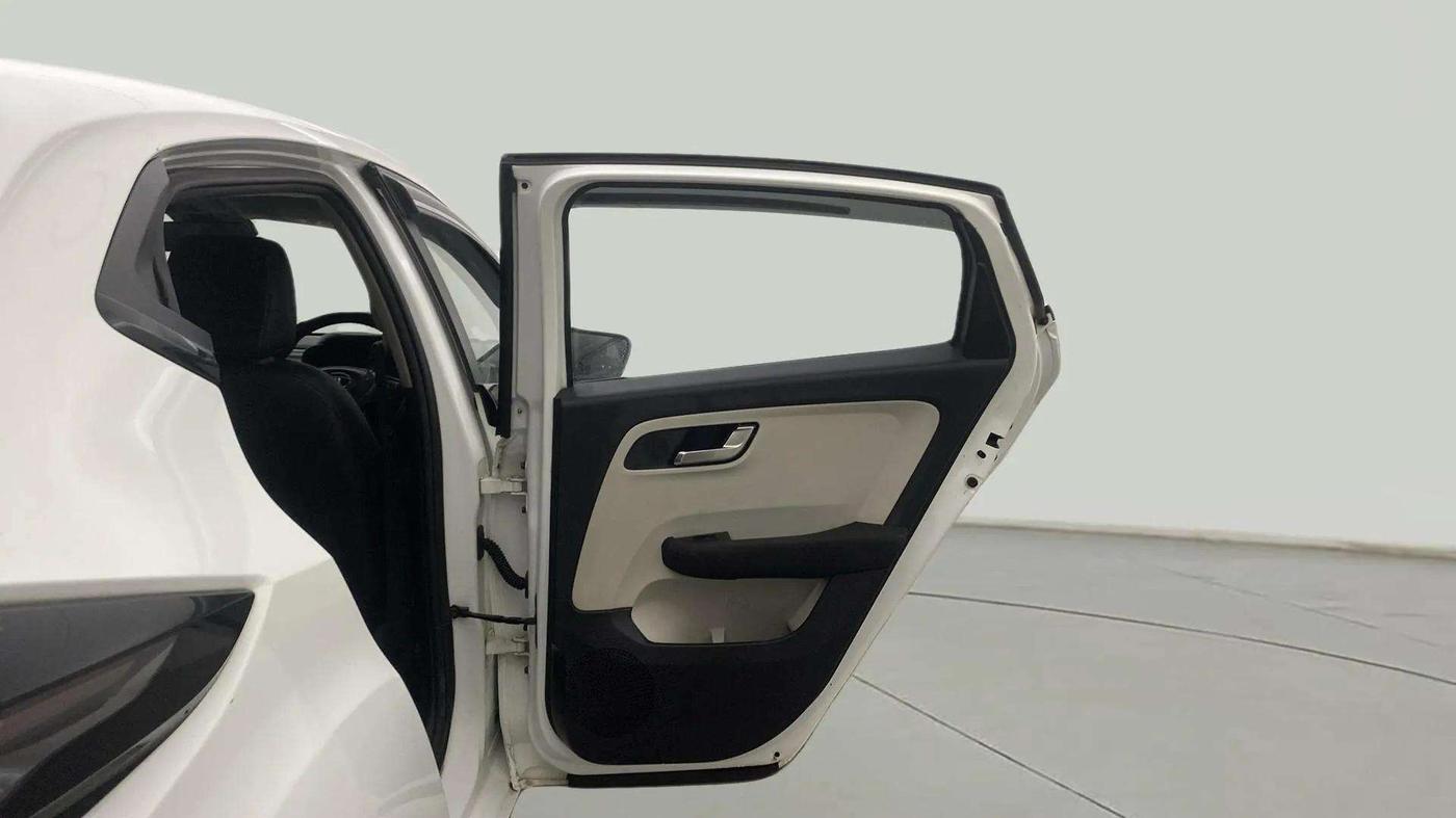 2022 Tata ALTROZ XZ PLUS DIESEL, Diesel, Manual, 41,517 km, RHS Rear Door