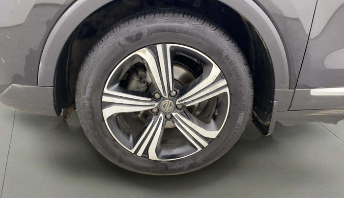 2023 MG ASTOR SAVVY 1.5 CVT, Petrol, Automatic, 15,356 km, Left Front Wheel