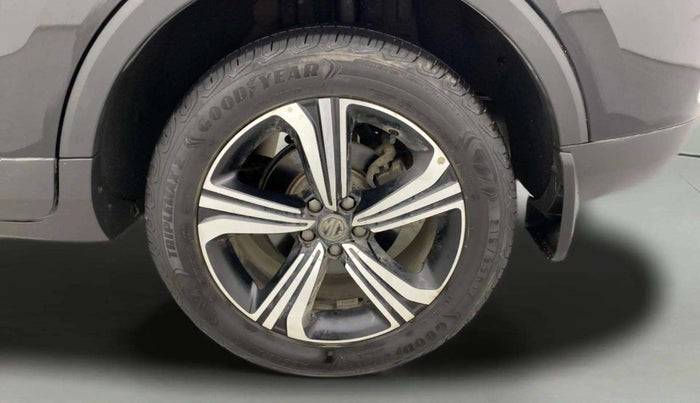 2023 MG ASTOR SAVVY 1.5 CVT, Petrol, Automatic, 15,356 km, Left Rear Wheel