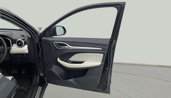 2023 MG ASTOR SAVVY 1.5 CVT, Petrol, Automatic, 15,356 km, RHS Front Door