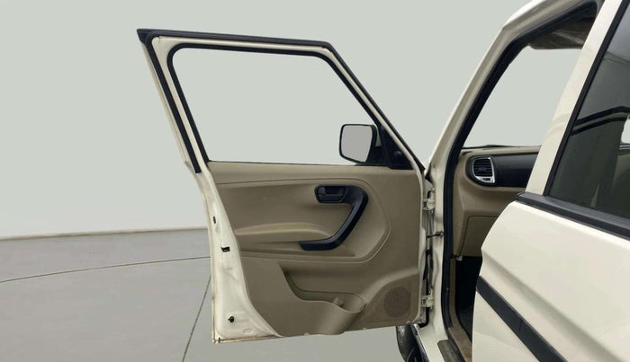 2024 Mahindra BOLERO NEO N 8, Diesel, Manual, 37,580 km, LHS Front Door