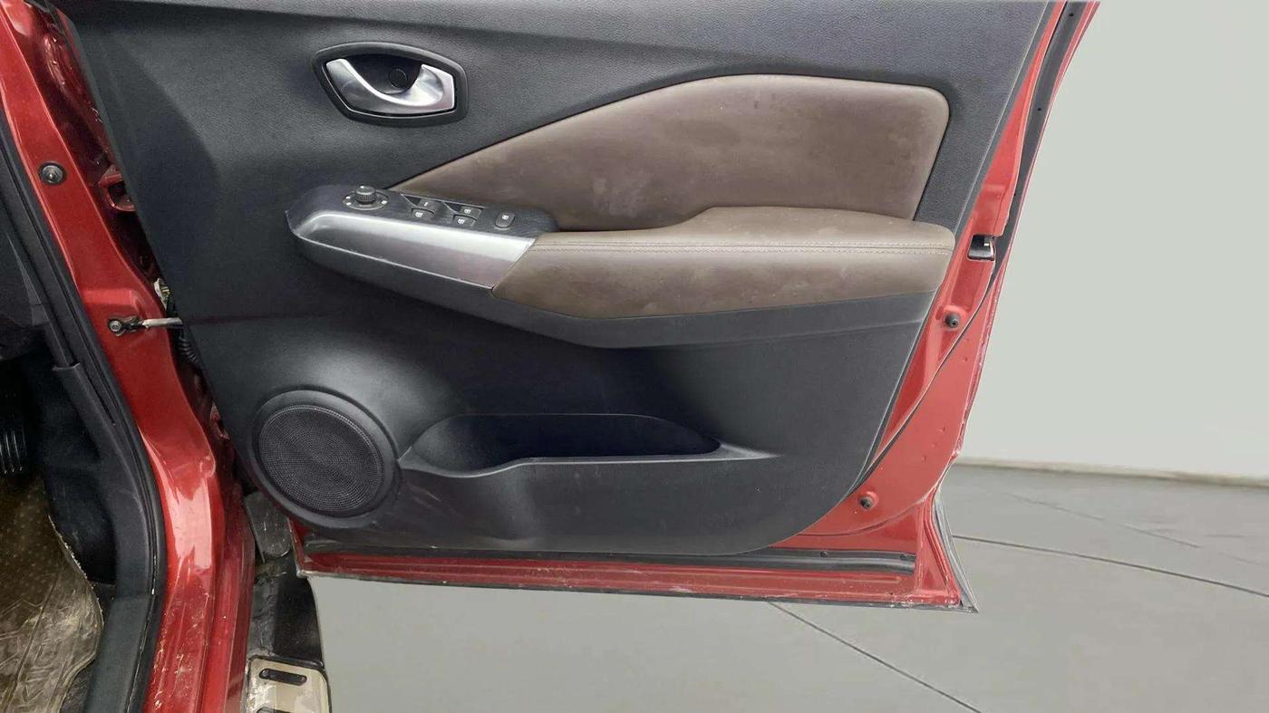 2019 Nissan Kicks XV PREMIUM DIESEL, Diesel, Manual, 40,149 km, Driver Side Door Panels Control