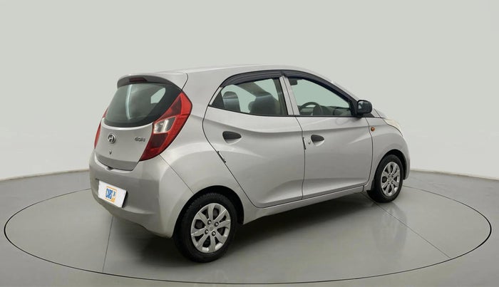 2017 Hyundai Eon MAGNA +, CNG, Manual, 76,968 km, Right Back Diagonal