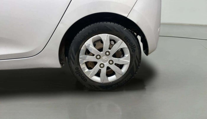 2017 Hyundai Eon MAGNA +, CNG, Manual, 76,968 km, Left Rear Wheel