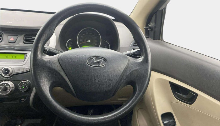 2017 Hyundai Eon MAGNA +, CNG, Manual, 76,968 km, Steering Wheel Close Up