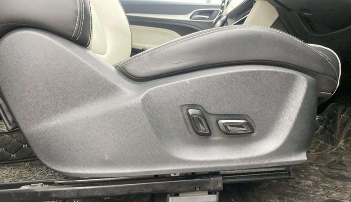 2021 MG ASTOR SHARP 1.5 CVT, Petrol, Automatic, 29,488 km, Driver Side Adjustment Panel
