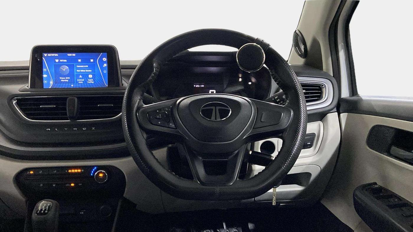2024 Tata ALTROZ XM PLUS CNG, CNG, Manual, 16,196 km, Steering Wheel Close Up