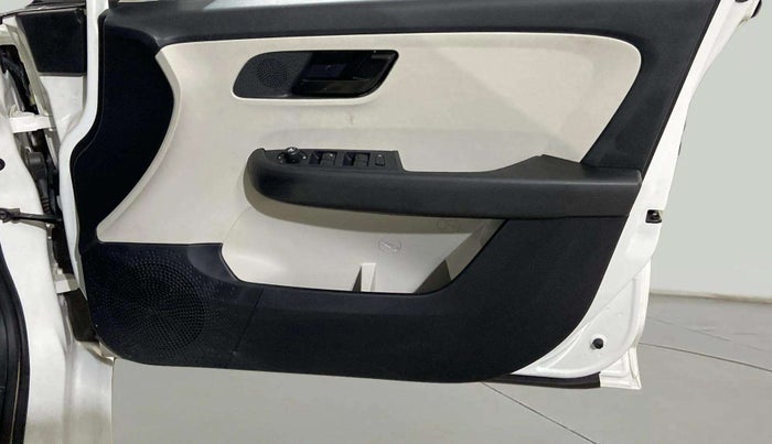 2024 Tata ALTROZ XM PLUS CNG, CNG, Manual, 15,960 km, Driver Side Door Panels Control