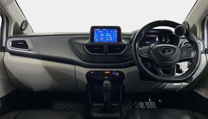 2024 Tata ALTROZ XM PLUS CNG, CNG, Manual, 15,960 km, Dashboard
