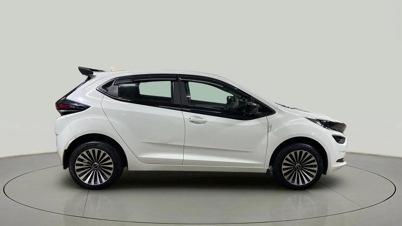 2024 Tata ALTROZ XM PLUS CNG, CNG, Manual, 16,196 km, Right Side View