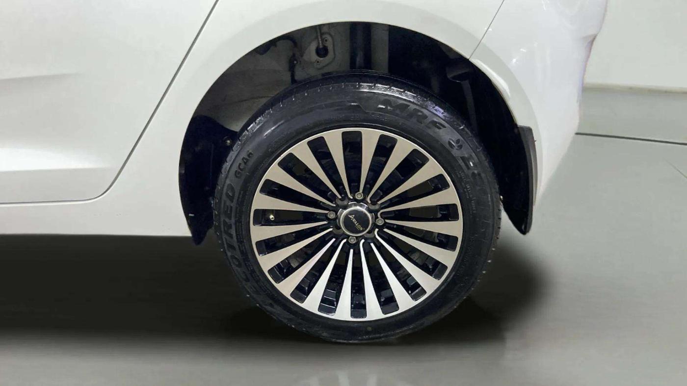 2024 Tata ALTROZ XM PLUS CNG, CNG, Manual, 16,196 km, Left Rear Wheel