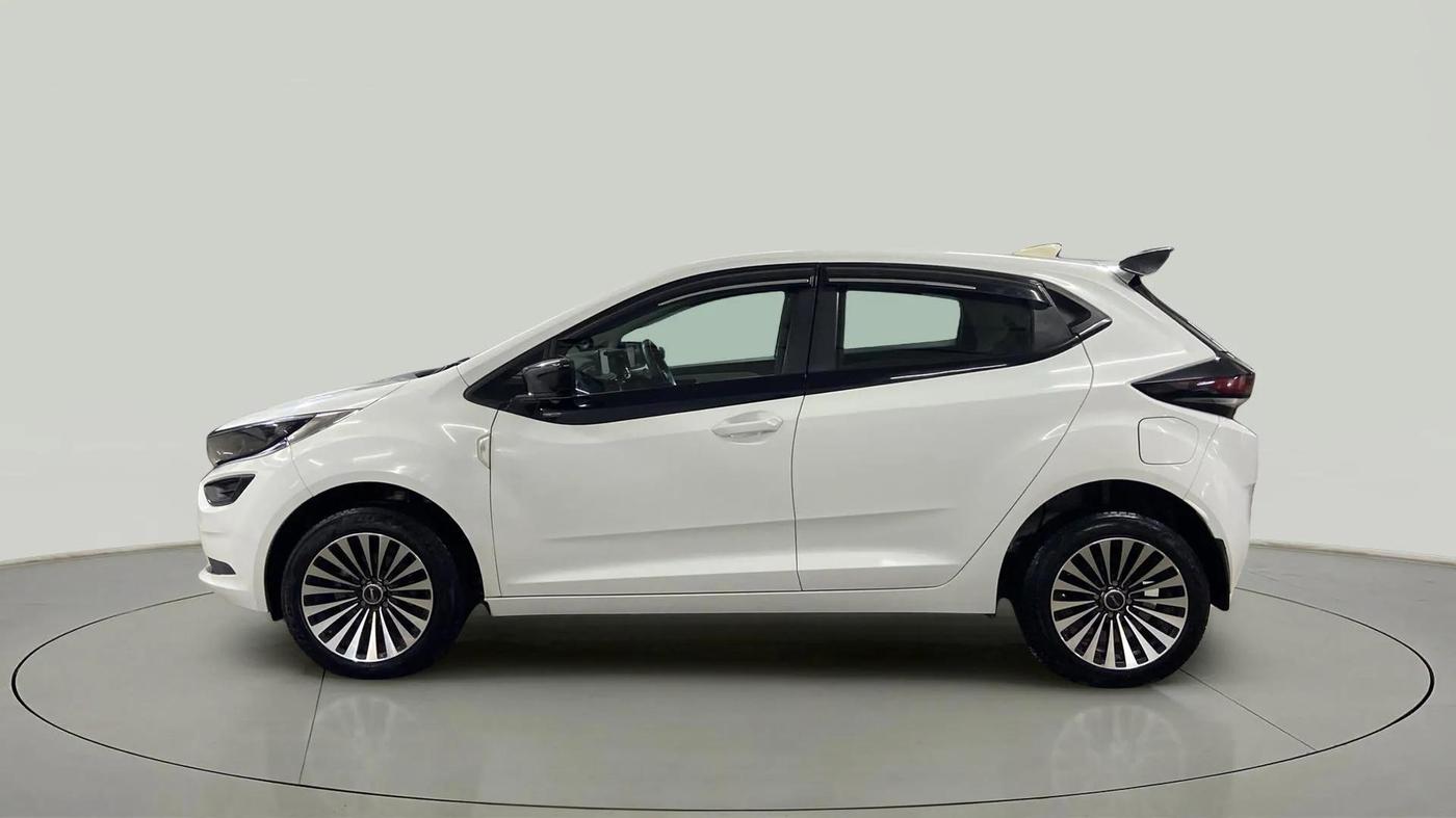 2024 Tata ALTROZ XM PLUS CNG, CNG, Manual, 16,196 km, Left Side