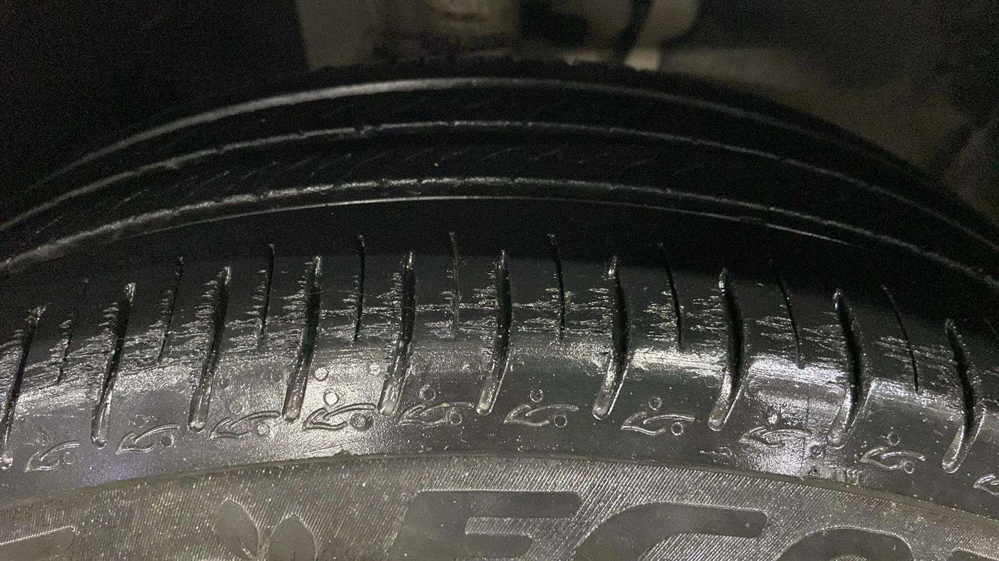 2024 Tata ALTROZ XM PLUS CNG, CNG, Manual, 16,196 km, Right Front Tyre Tread