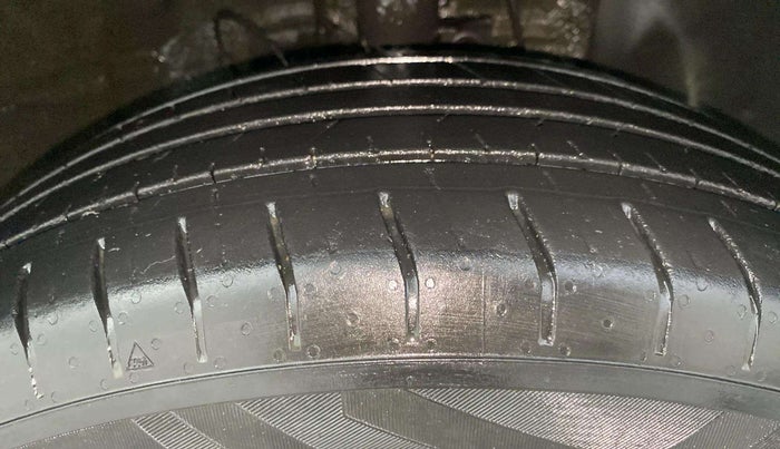 2021 Hyundai VENUE S 1.2, Petrol, Manual, 36,966 km, Right Front Tyre Tread