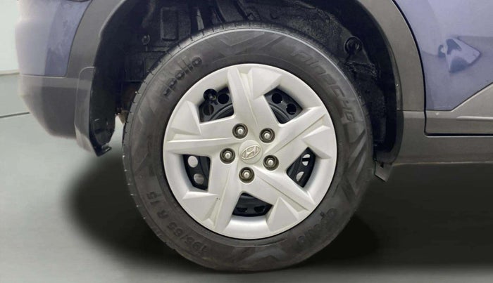2021 Hyundai VENUE S 1.2, Petrol, Manual, 36,966 km, Right Rear Wheel