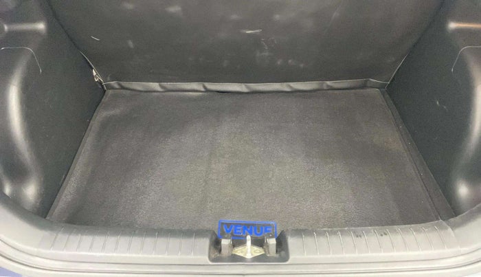 2021 Hyundai VENUE S 1.2, Petrol, Manual, 36,966 km, Boot Open Zoomed View
